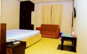 Royal Living Hotel & Suites ( রয়েল লিভিং হোটেল ও স্যুট )